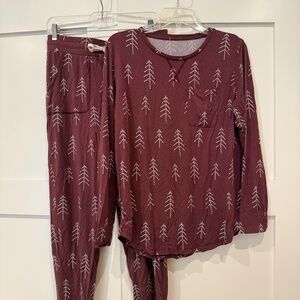 Lates By Kate Long Sleeved Medium Pajama Set